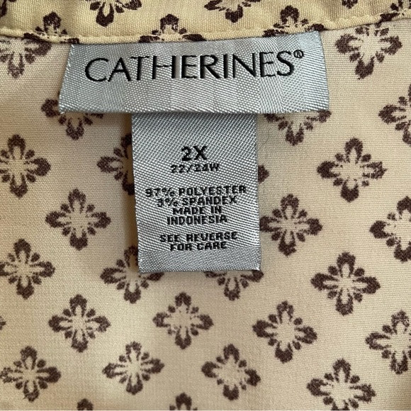 Catherines Beige and Brown Print Pleated-Front Relaxed-Fit Tunic - Picture 3 of 6